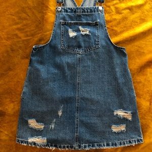 Denim dress overalls 🪁🦕size small